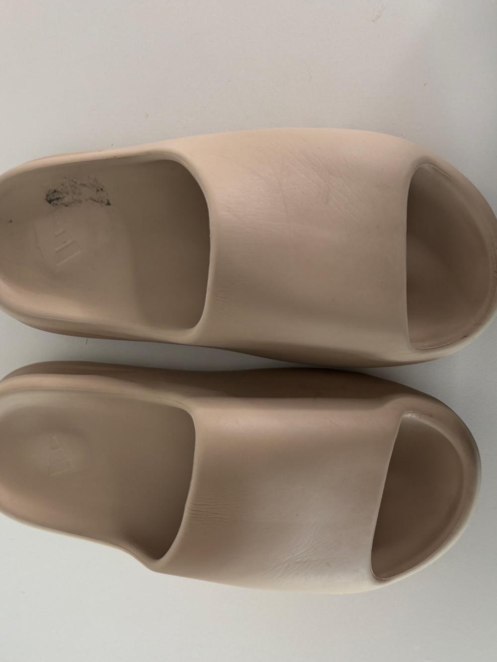 Yeezy Slide - Picture 4 of 5
